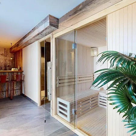 5* Avec Et Jacuzzi - 15 Personnes - Acces Pistes - Parking Prive * Le Corbier